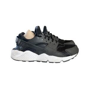 AIR HUARACHE by Nike Women's sz 9 Black White Sneakers Active Streetwear Running